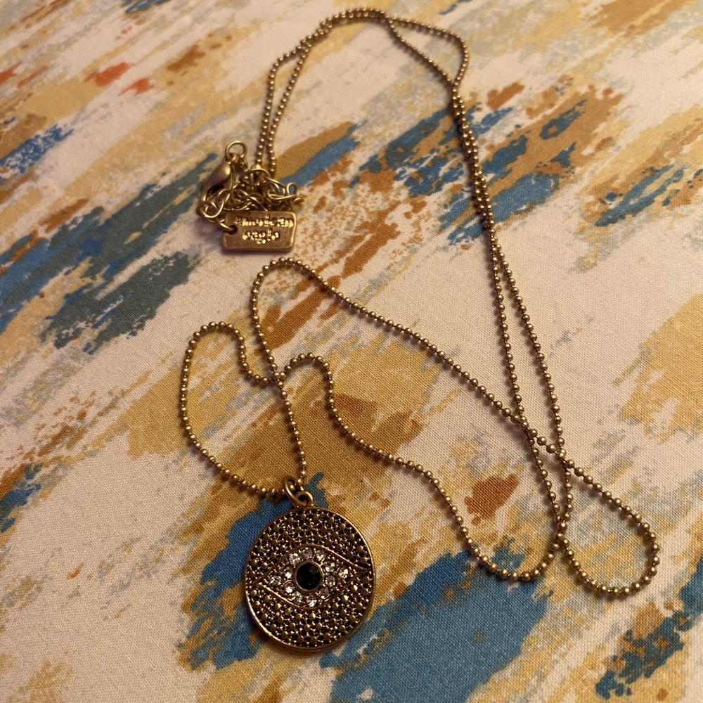 american eagle gold eye of horus necklace